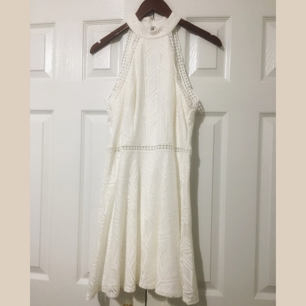 🌻 White Dress